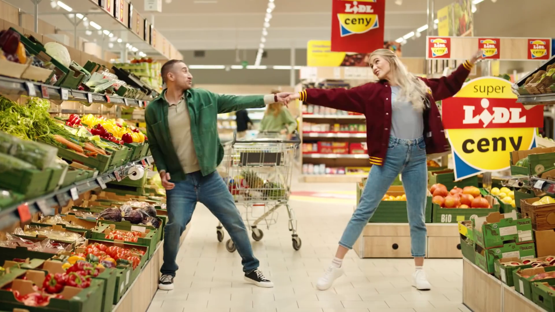 new Lidl ad with famous melody and custom lyrics to Macarena - licensed by Tracks & Fields thumbnail
