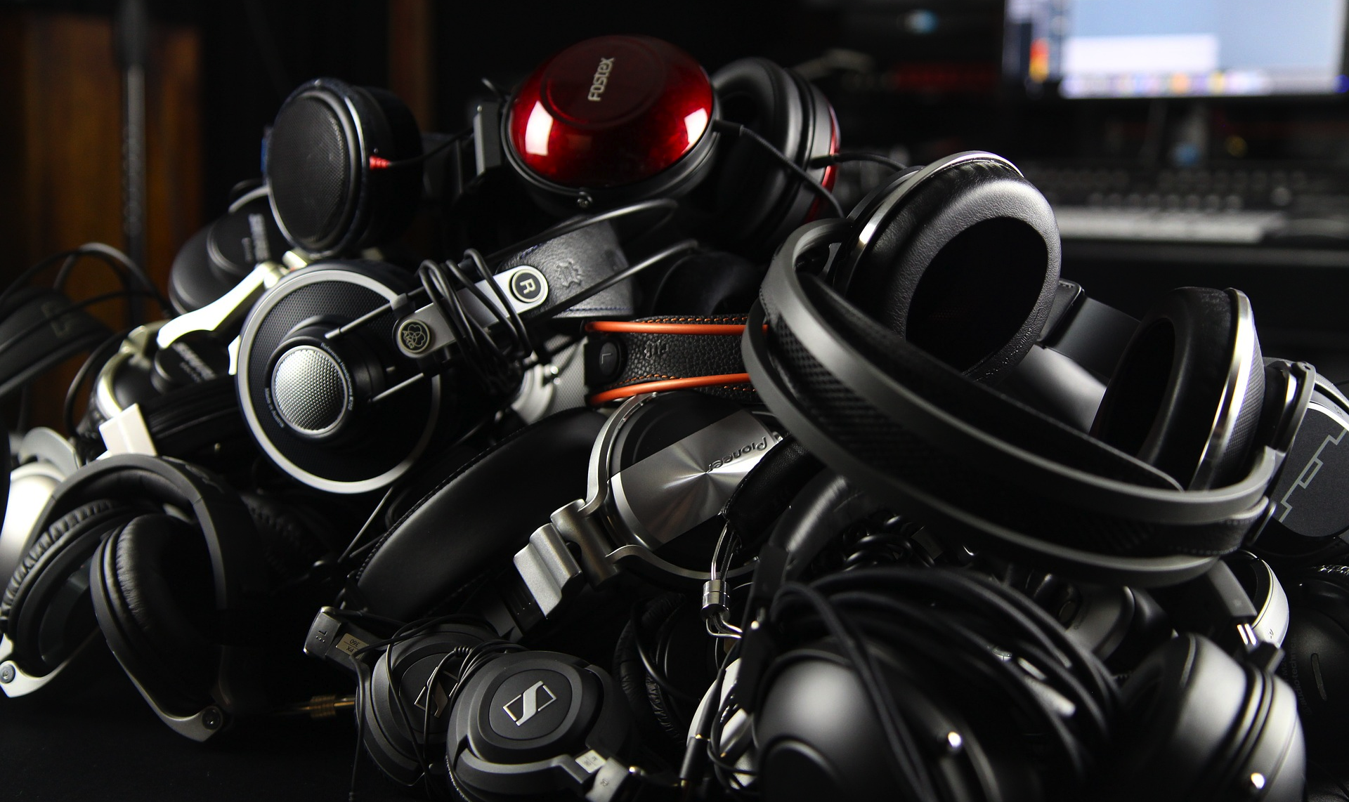 31 Internship Record Label Labels Design Ideas 2020